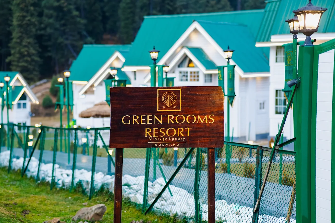 Green Rooms Resort Gulmarg Side Image 1