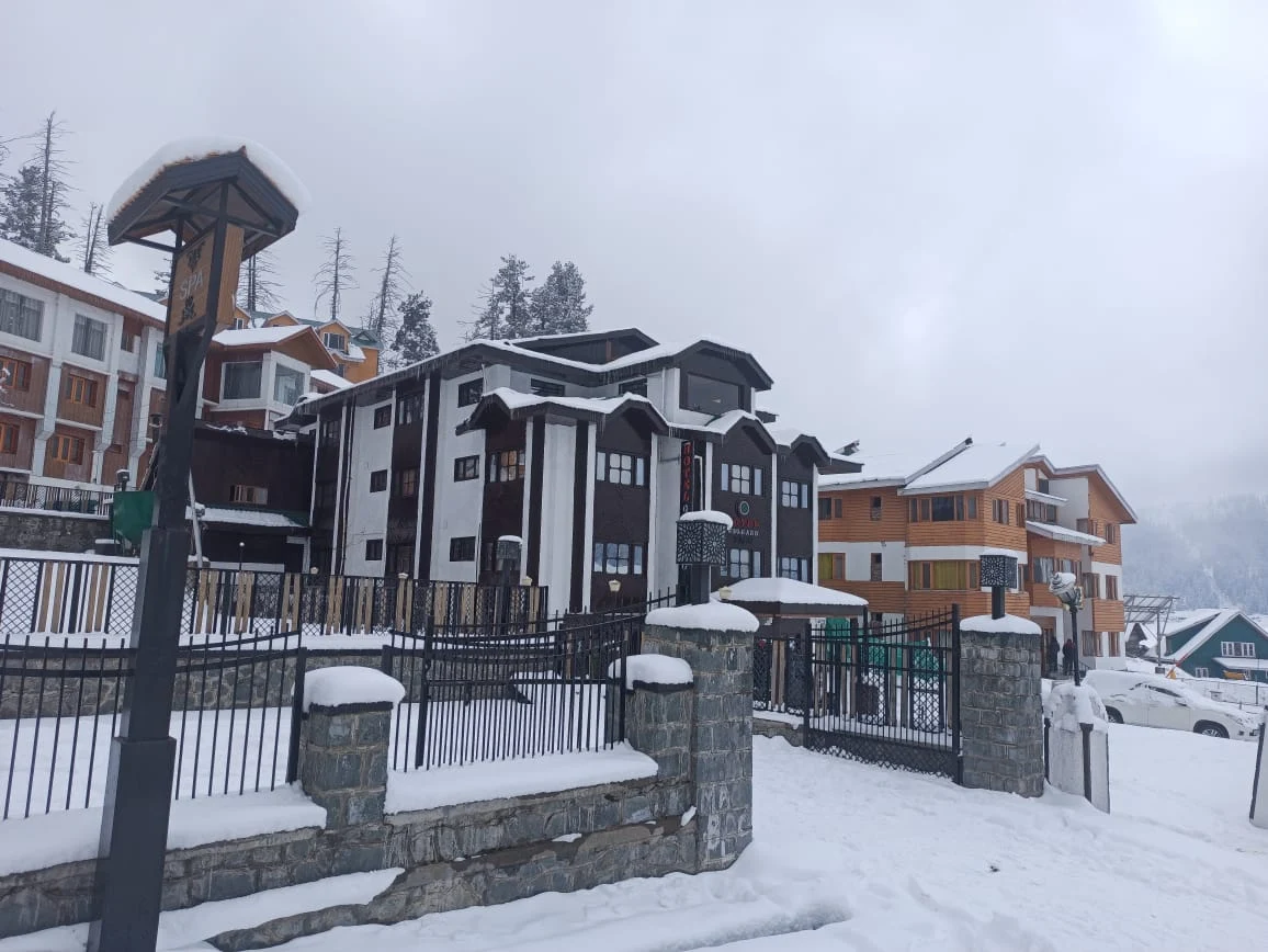 Gulmarg Inn Side Image 2