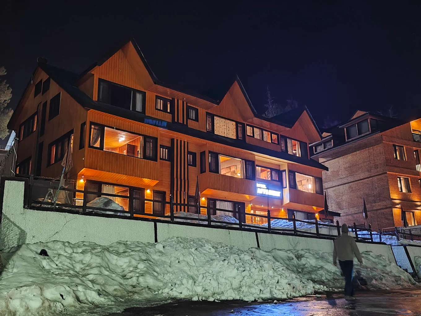Hotel Affarwat Gulmarg Side Image 1