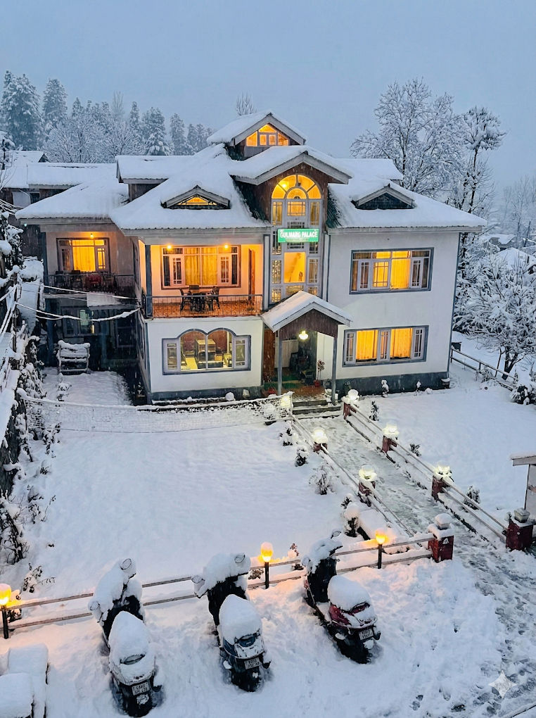 Hotel Gulmarg Palace Side Image 2