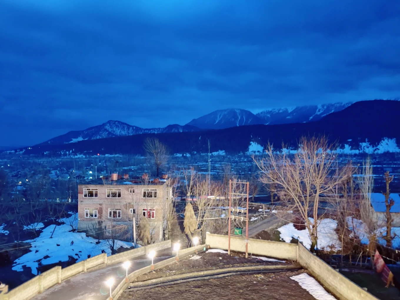 Hotel Hill View Gulmarg Side Image 1