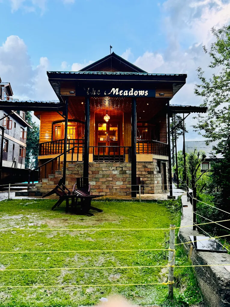 Hotel Meadows Gulmarg