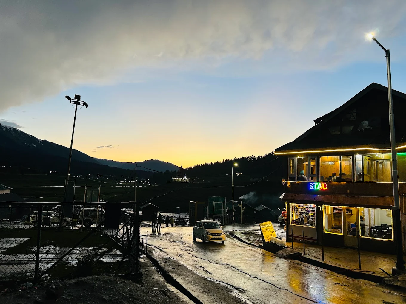 Hotel New Mount View Gulmarg Side Image 2