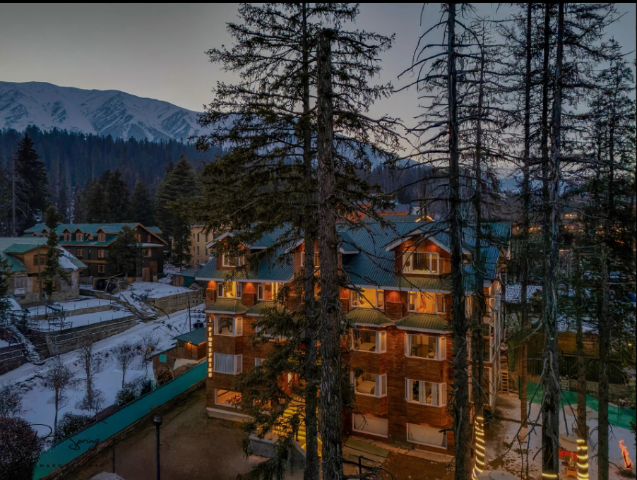 Hotel Pine Spring Gulmarg Side Image 2