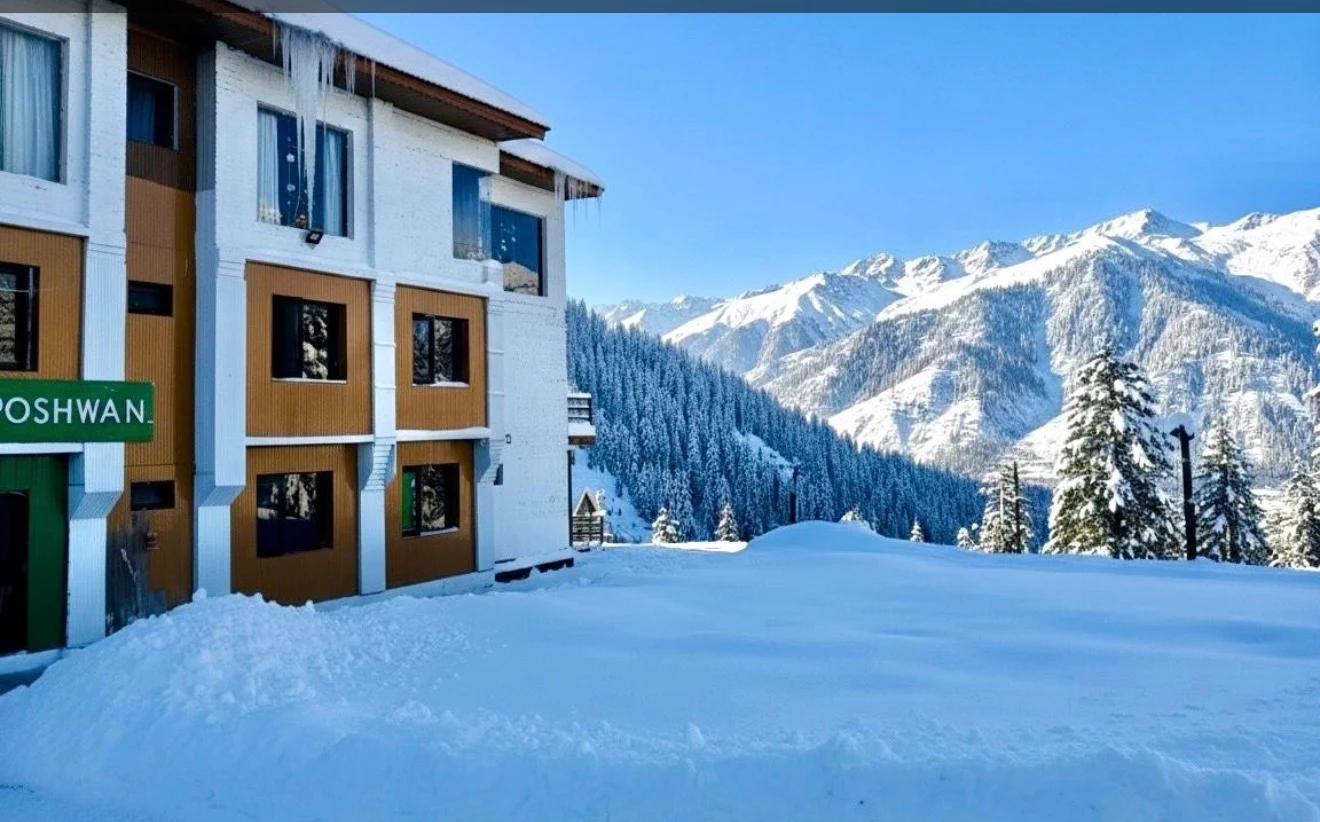 Hotel Poshwan Gulmarg Side Image 2