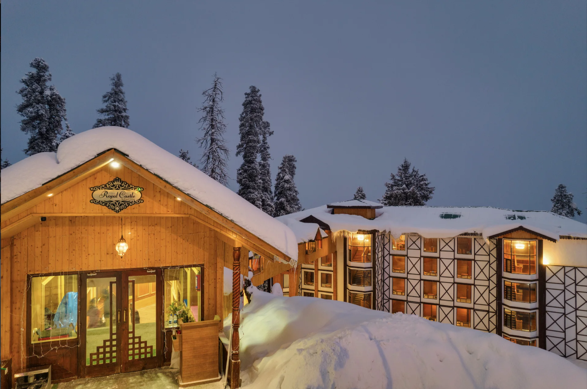 Hotel Royal Castle Gulmarg Side Image 1