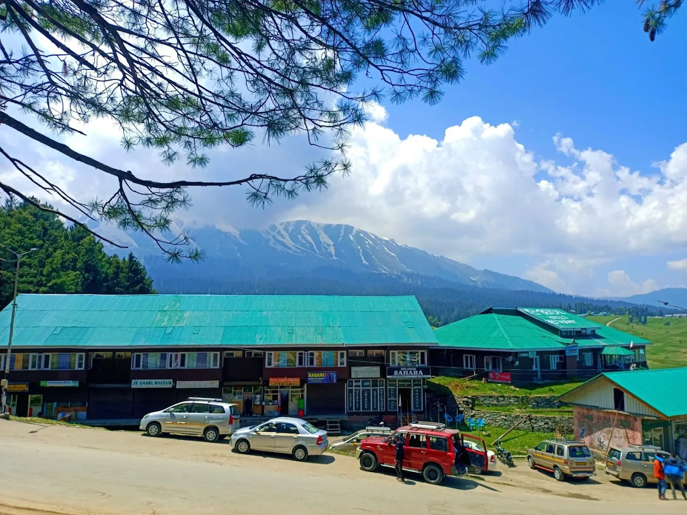 Hotel Sahara Gulmarg Side Image 1