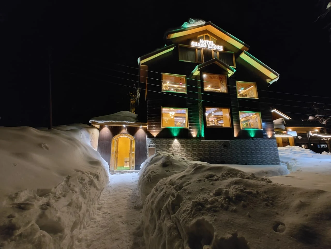 Hotel Shanu Gulmarg Side Image 2