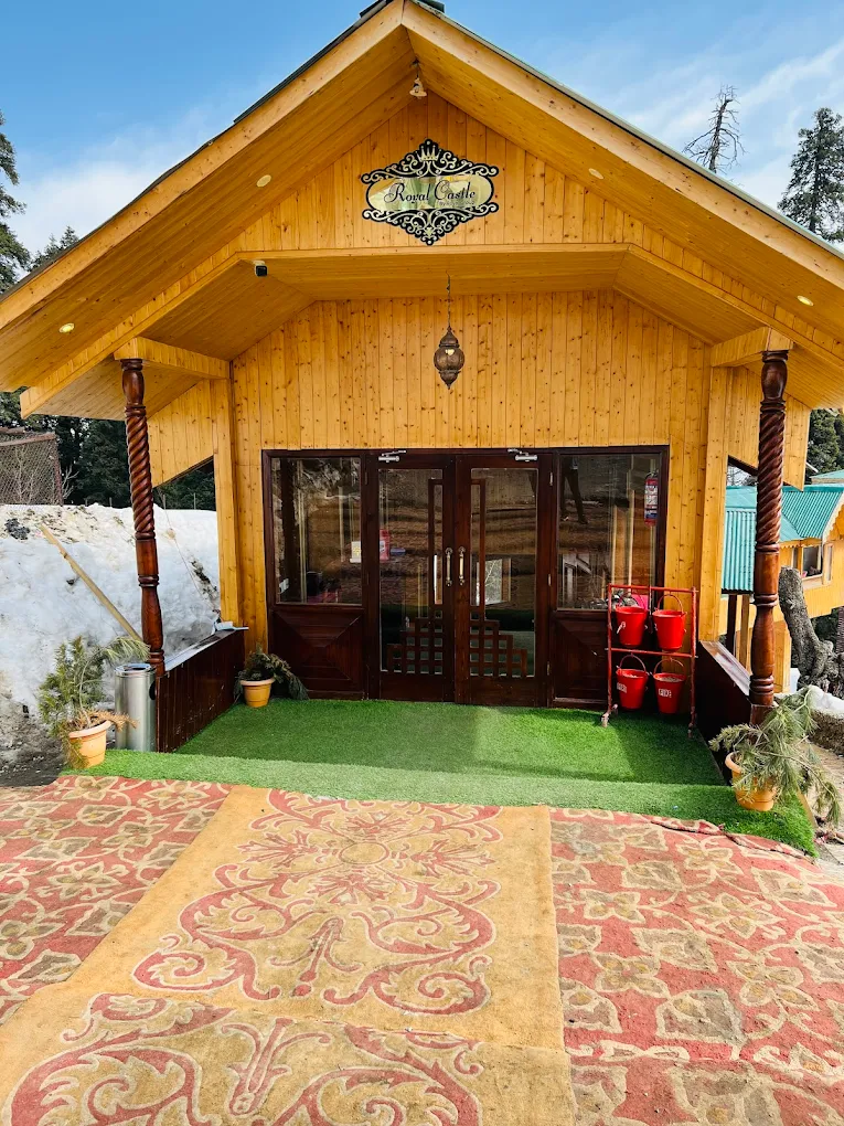 Royal Park Hotel Gulmarg Side Image 1