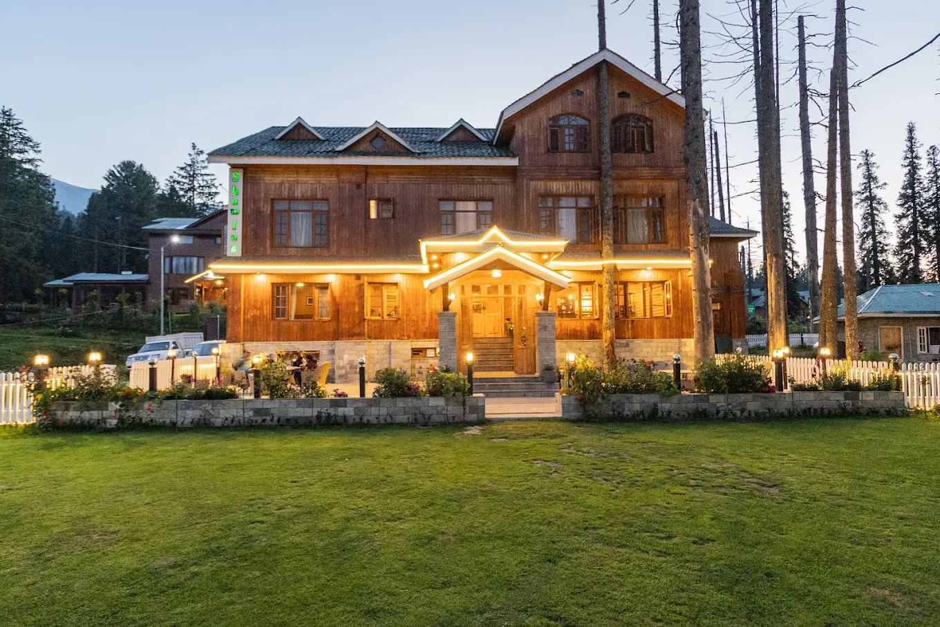 Shaw Inn Gulmarg