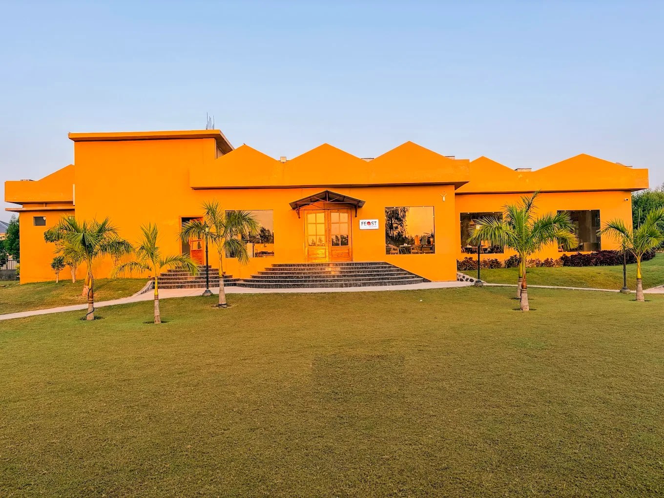 Spree Resort Jim Corbett Side Image 1