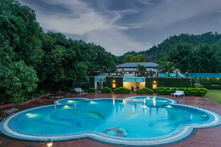 Wood Castle Spa & Resort Side Image 2